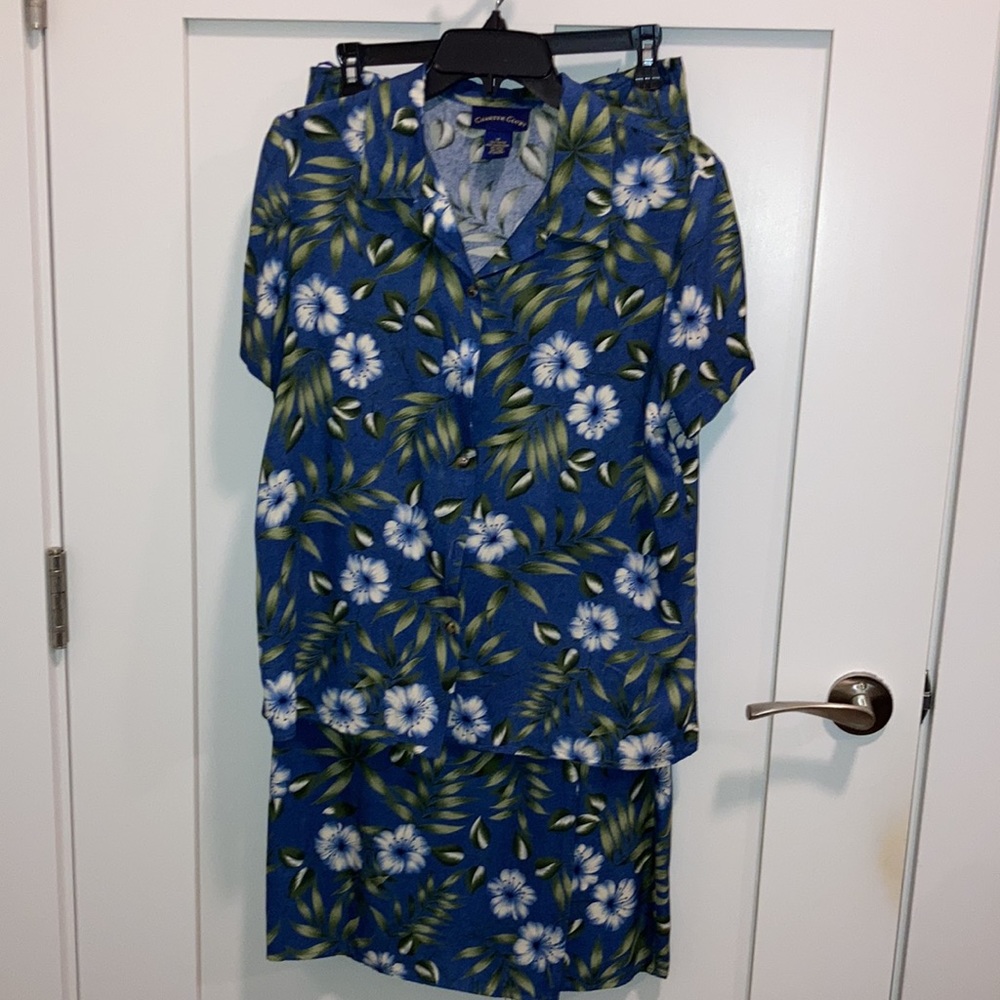 Women’s long top and floral skirt. Charter Club.